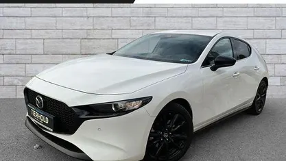 Arctic white cle Gebraucht 2023 Mazda 3 Homura-Line Limousine | 23.900 € (Fairer Preis)