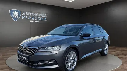 Graphitegrau Gebraucht 2022 Skoda Superb Style Limousine | 25.950 € (Fairer Preis)
