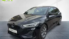Obsidianschwarz metallic Gebraucht 2024 Ford Focus ST-Line X Limousine | 24.980 € (Fairer Preis)