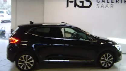 Perlmutschwarz (schwarz) Gebraucht 2022 Renault Clio V Techno Limousine | 14.999 € (Fairer Preis)