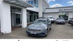Mondsteingrau Gebraucht 2023 VW Passat Conceptline Kombi | 28.500 € (Fairer Preis)