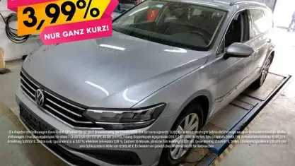 Używany VW Passat Conceptline 150 KM (110 kW) 2023 Srebrny Kombi