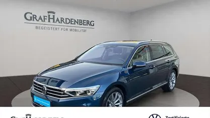 Blau Gebraucht 2021 VW Passat Elegance Kombi | 29.888 € (Fairer Preis)