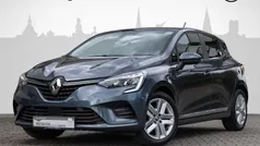 Grau Gebraucht 2021 Renault Clio V Zen Limousine | 13.950 € (Fairer Preis)