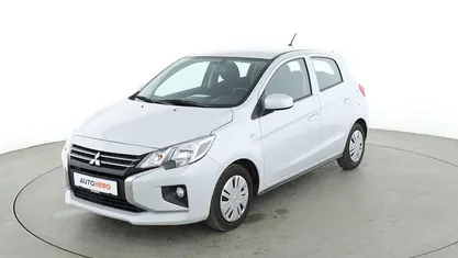 Weiß Gebraucht 2023 Mitsubishi Space Star Select Limousine | 10.820 € (Guter Preis)