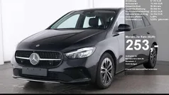Kosmosschwarz Gebraucht 2024 Mercedes B200 Progressive Van / Kleinbus | 30.880 € (Guter Preis)