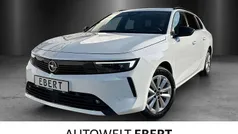 Weiß banquise Neu 2024 Opel Astra Enjoy Kombi | 24.490 € (Fairer Preis)