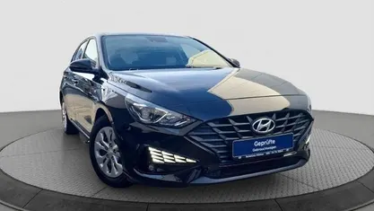Gebraucht Hyundai i30 Select 120 PS (88 kW) 2022 Limousine
