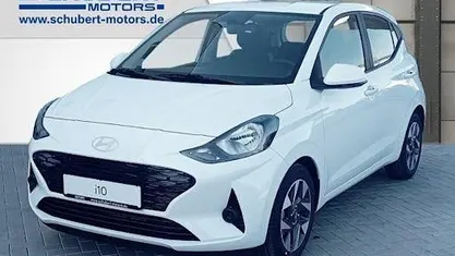 Atlas white / sol Gebraucht 2025 Hyundai i10 Trend Kleinwagen | 15.780 € (Fairer Preis)
