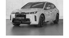Dune grey metallic Neu 2025 BMW iX M Sport SUV | 86.990 € (Guter Preis)