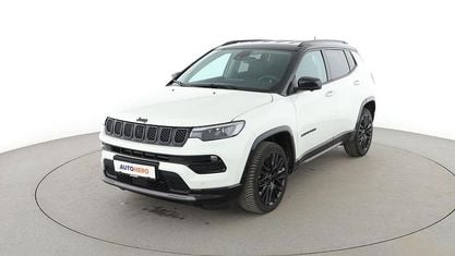 Käytetty Jeep Compass 129 HP (94 kW) 2023 Valkoinen Katumaasturi