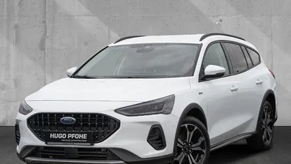 Weiß Gebraucht 2022 Ford Focus Active X Kombi | 21.900 € (Fairer Preis)