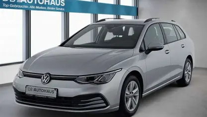 Gebraucht VW Golf VIII Life 110 PS (80 kW) 2023 Silber Kombi