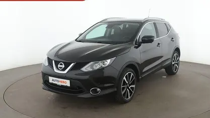 Schwarz Gebraucht 2017 Nissan Qashqai Tekna SUV | 14.450 € (Fairer Preis)