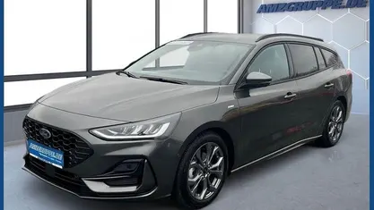 Desert island blue met Gebraucht 2024 Ford Focus ST-Line X Kombi | 25.990 € (Fairer Preis)