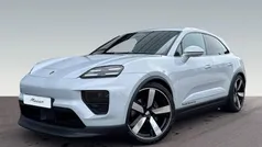 Grau Gebraucht 2025 Porsche Macan 4 Electric SUV | 90.390 €