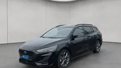 Agate black metallic Gebraucht 2024 Ford Focus ST-Line Kombi | 26.950 € (Fairer Preis)