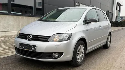 Reflexsilber metallic Gebraucht 2012 VW Golf Plus Cross Match Van / Kleinbus | 8.490 € (Fairer Preis)