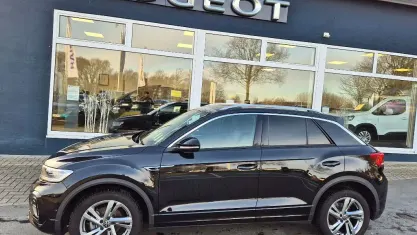 Gebraucht VW T-Roc R-line 150 PS (110 kW) 2025 Schwarz SUV