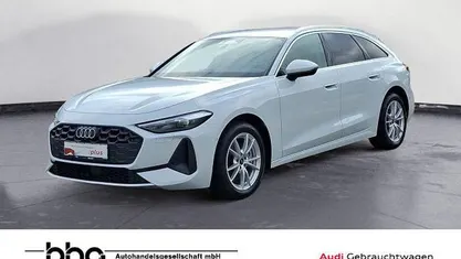 Gebraucht Audi A5 Sport 150 PS (110 kW) 2025 Gletscherweiß metallic Kombi