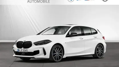 Gebraucht BMW M135 M Sport 306 PS (225 kW) 2023 Alpinweiss Kleinwagen