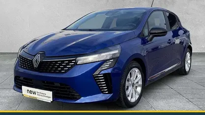 Blau Gebraucht 2024 Renault Clio V Evolution Limousine | 16.890 € (Fairer Preis)