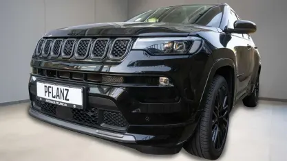 Gebraucht Jeep Compass 131 PS (96 kW) 2024 Schwarz SUV