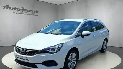 Gebraucht Opel Astra Elegance 145 PS (106 kW) 2019 Schnee weiß (uni) Kombi