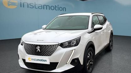 Gebraucht Peugeot e-2008 Allure 100 kW (136 PS) 2021 Weiß SUV