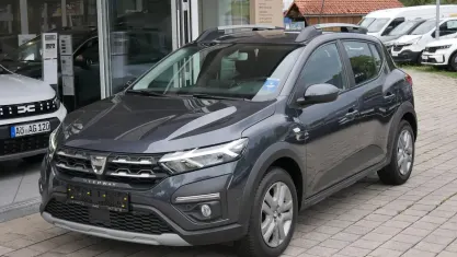 Gebraucht Dacia Sandero 91 PS (66 kW) 2020 Grau "comete" Limousine