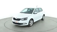 Weiß Gebraucht 2017 Skoda Fabia Drive Limousine | 11.950 € (Fairer Preis)