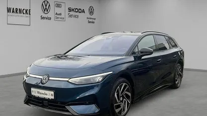 Aquamarinblau metallic Gebraucht 2025 VW ID.7 Pro Kombi | 55.470 €