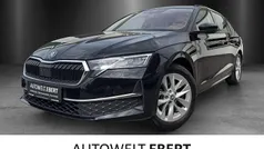 Gebraucht 2024 Skoda Octavia Selection Kombi | 31.690 € (Fairer Preis)