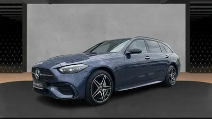 Gebraucht Mercedes C300e Night 313 PS (230 kW) 2024 Blau Kombi
