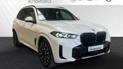 Gebraucht BMW X5 M Sport 298 PS (219 kW) 2024 Alpinweiss SUV