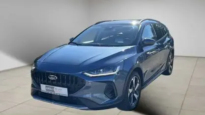 Gebraucht Ford Focus Active 125 PS (91 kW) 2023 Blau Kombi