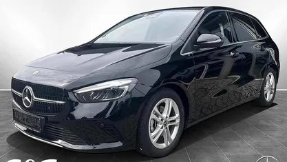 Metalliclack kosmosschwarz Gebraucht 2023 Mercedes B200 Progressive Van / Kleinbus | 32.977 € (Fairer Preis)