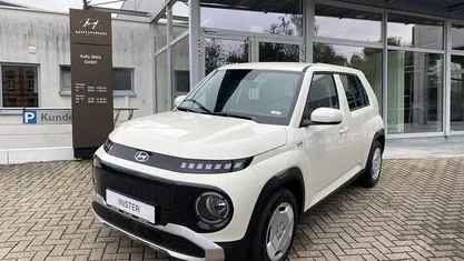 Gebraucht Hyundai Inster Trend 85 kW (116 PS) 2025 Unbleached ivory Kleinwagen