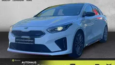 Deluxe white Gebraucht 2021 Kia ProCeed GT Kleinwagen | 24.890 € (Fairer Preis)