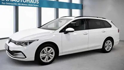 Weiß Gebraucht 2023 VW Golf VIII Life Kombi | 18.490 € (Fairer Preis)