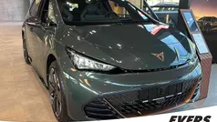 Dark forest metallic Gebraucht 2024 Cupra Born VZ2 Kleinwagen | 44.450 € (Guter Preis)