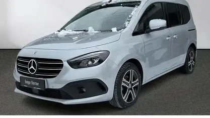 Gebraucht 2024 Mercedes T180 Progressive Van / Kleinbus | 31.950 € (Fairer Preis)