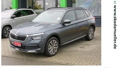 Grau (quarzgrau) Gebraucht 2021 Skoda Kamiq Clever SUV | 22.990 € (Fairer Preis)