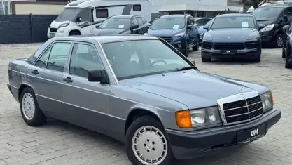 Brugt Mercedes 190 118 HK (86 kW) 1990 Grå Sedan
