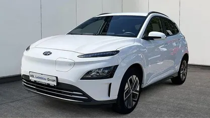 Polar white Gebraucht 2021 Hyundai Kona Edition 30+ SUV | 18.490 € (Fairer Preis)