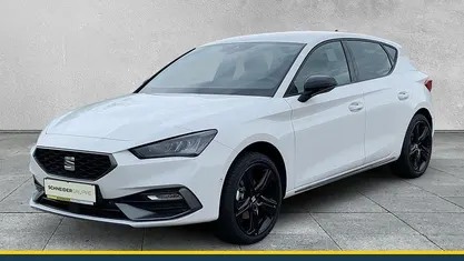 Gebraucht 2025 Seat Leon Black Edition Limousine | 33.990 € (Fairer Preis)