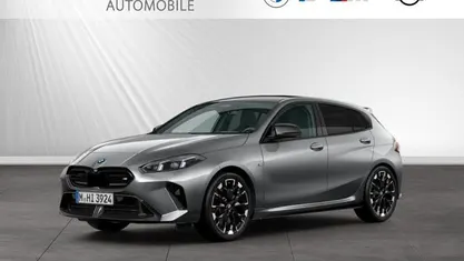 Skyscraper grau metallic Gebraucht 2024 BMW M135 Performance Kleinwagen | 39.390 € (Fairer Preis)