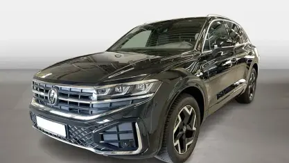Gebraucht VW Touareg R-line 231 PS (169 kW) 2025 Grenadillschwarz (metallic) SUV