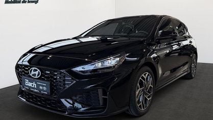 Neu Hyundai i30 N Line 150 PS (110 kW) 2026 Schwarz Limousine