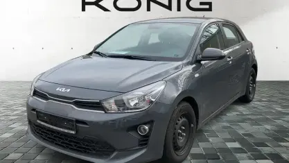Używany Kia Rio Edition 7 84 KM (61 kW) 2023 Szary Sedan/Limuzyna
